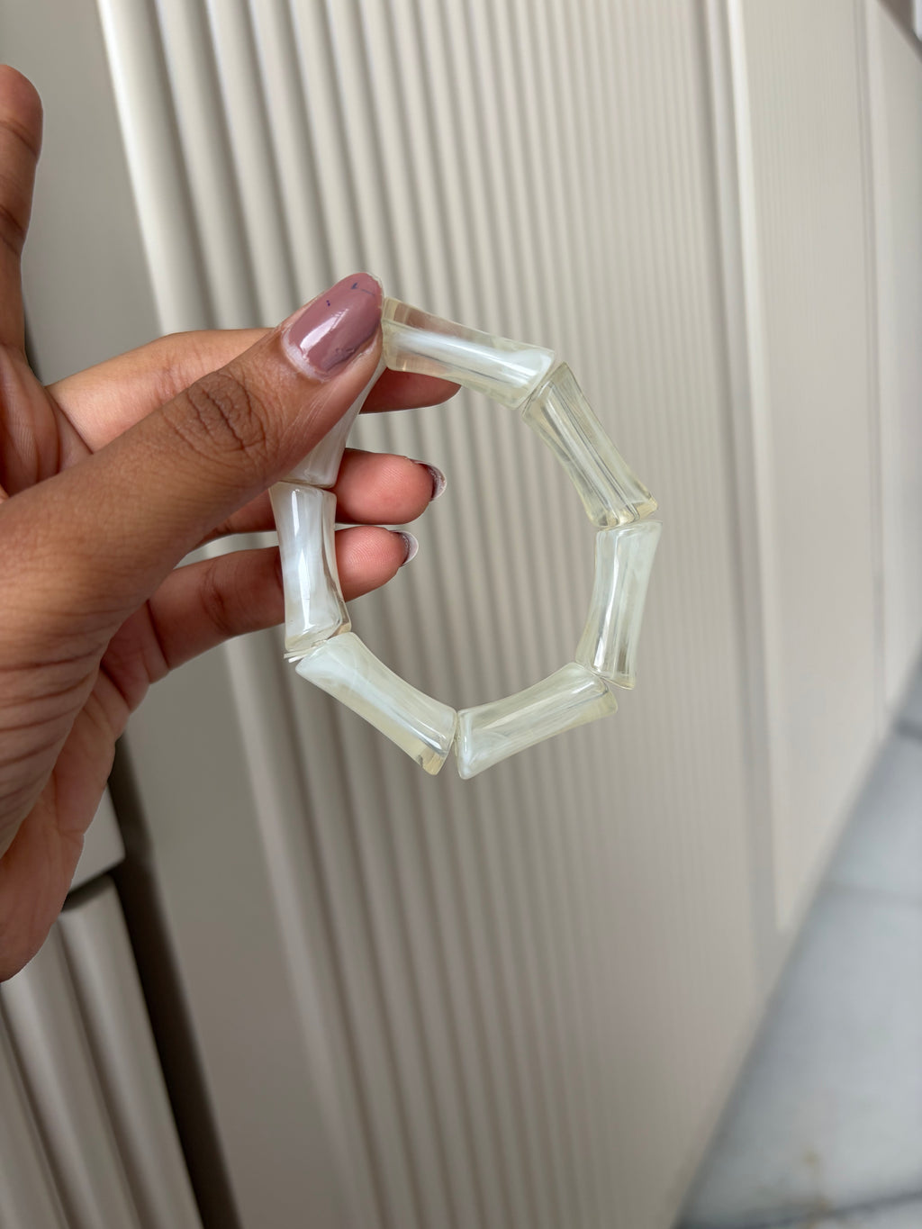 Elastic band whitish