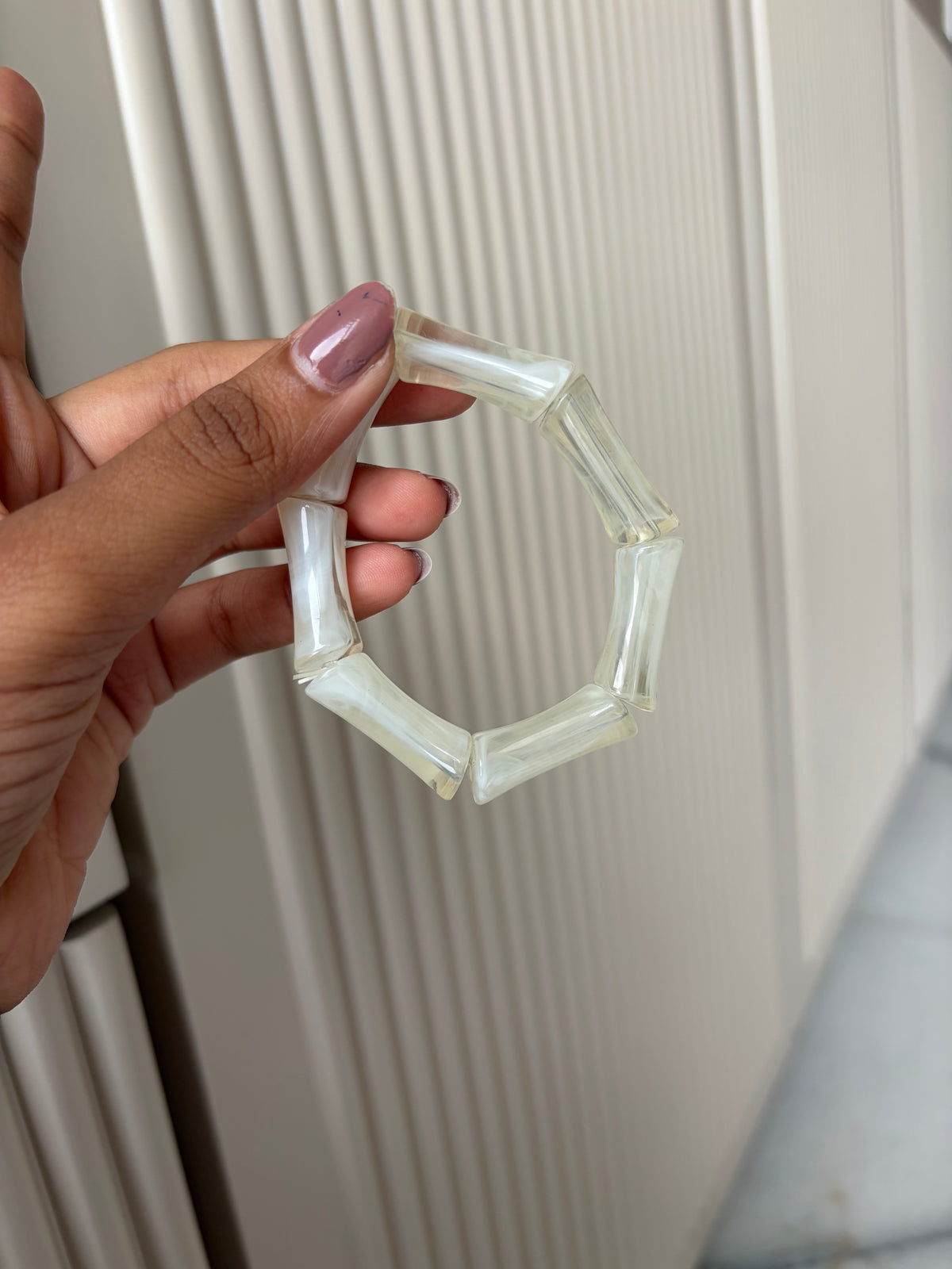 Elastic band whitish
