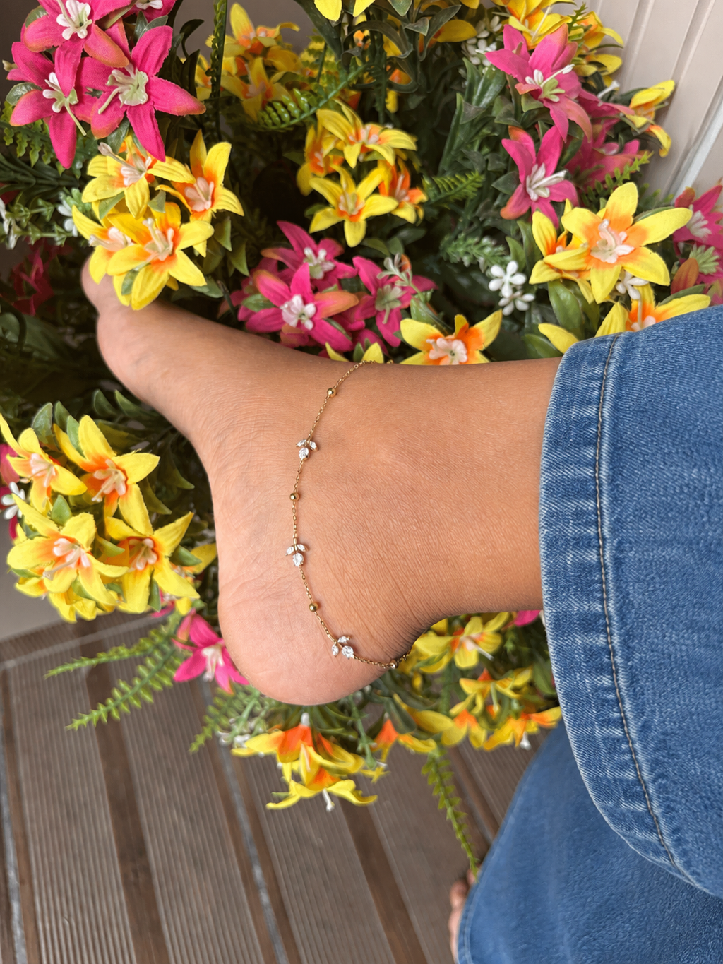 White tulip anklet