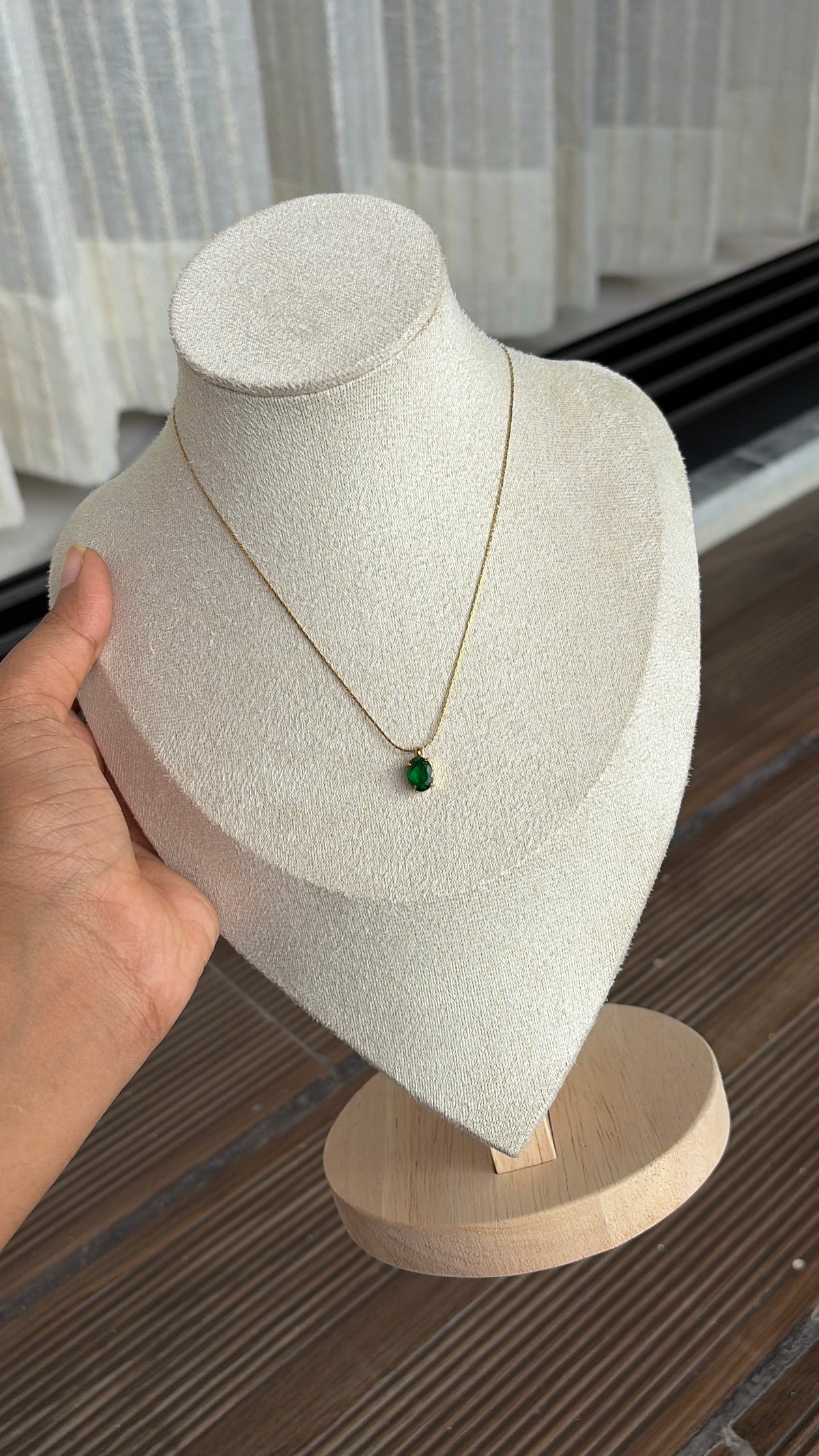 Angel emerald necklace