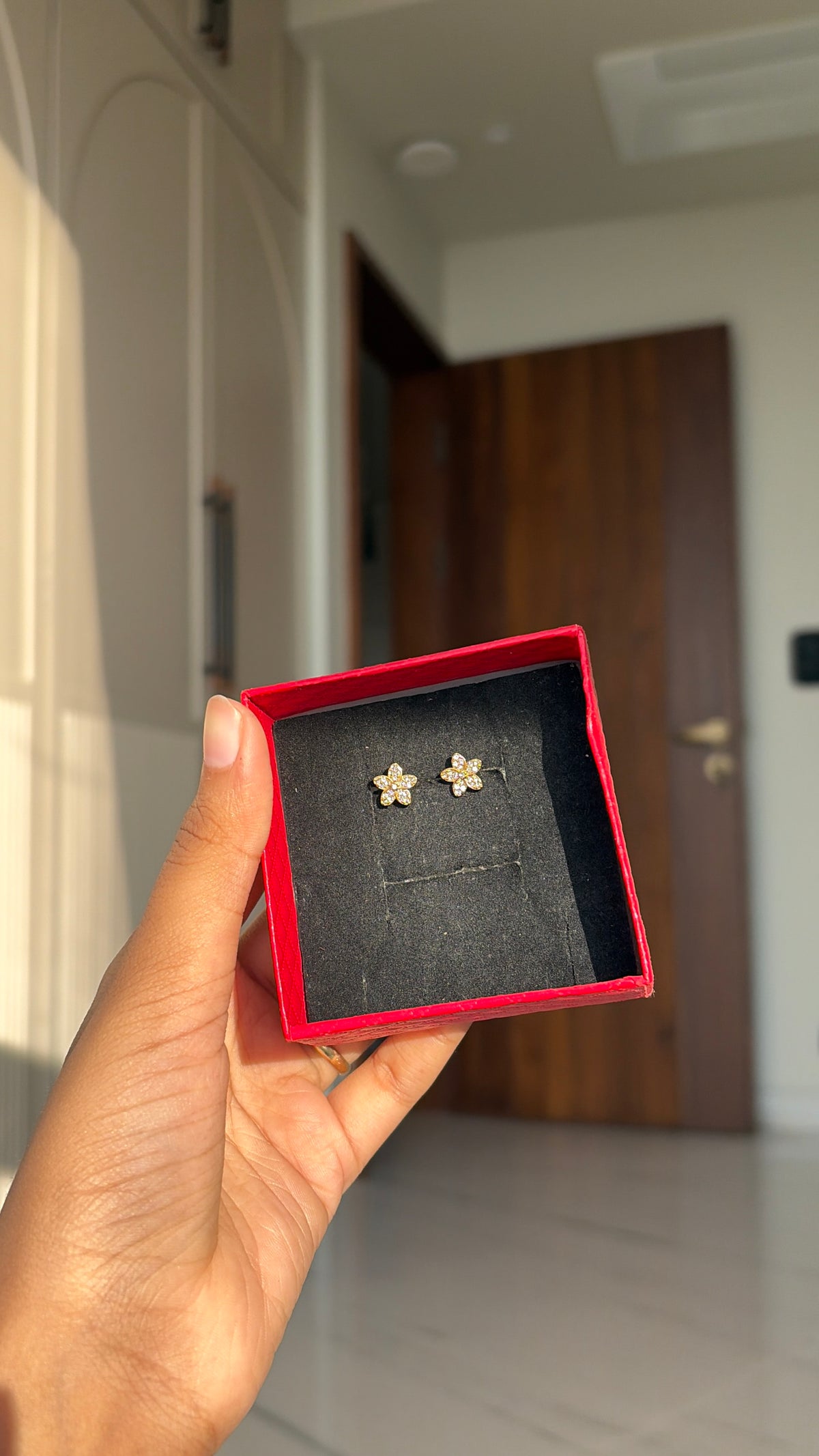 Florie ball back stud