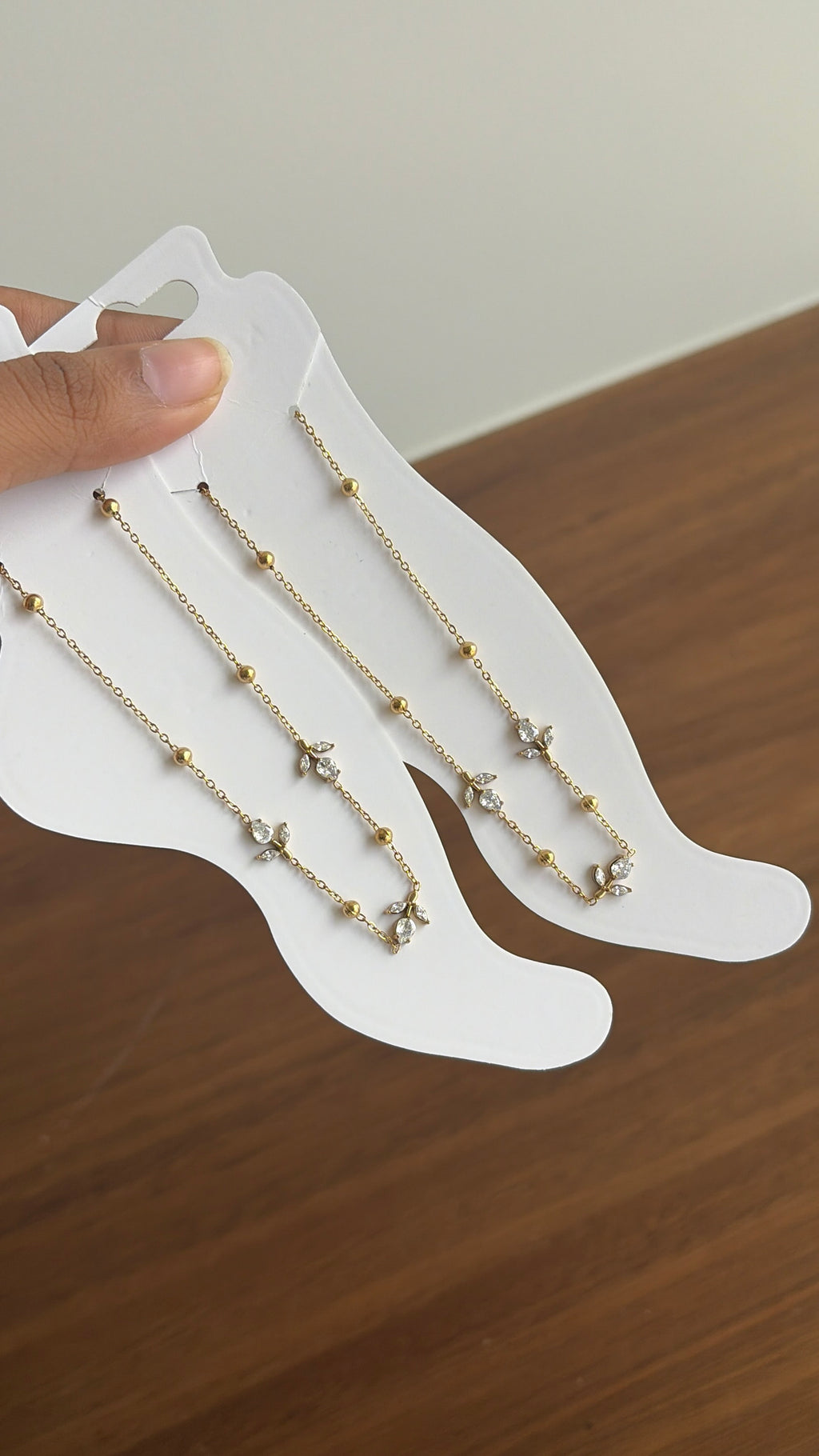 White tulip anklet