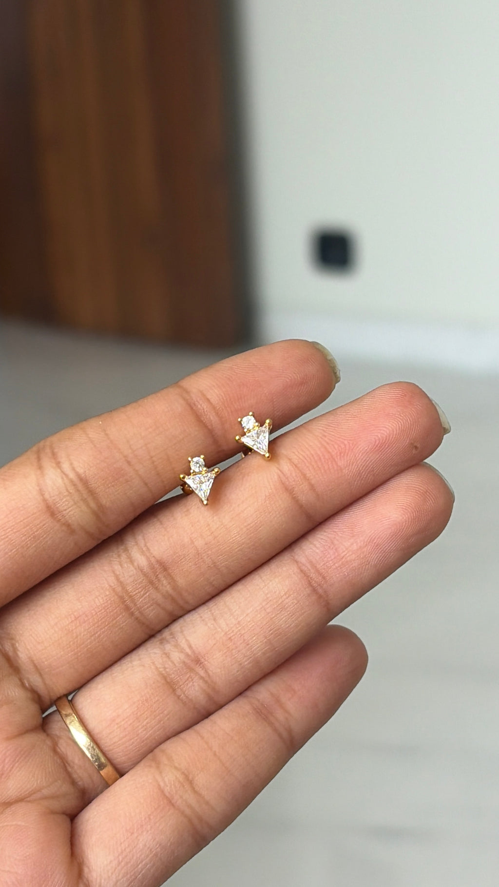 Alia Piercing studs