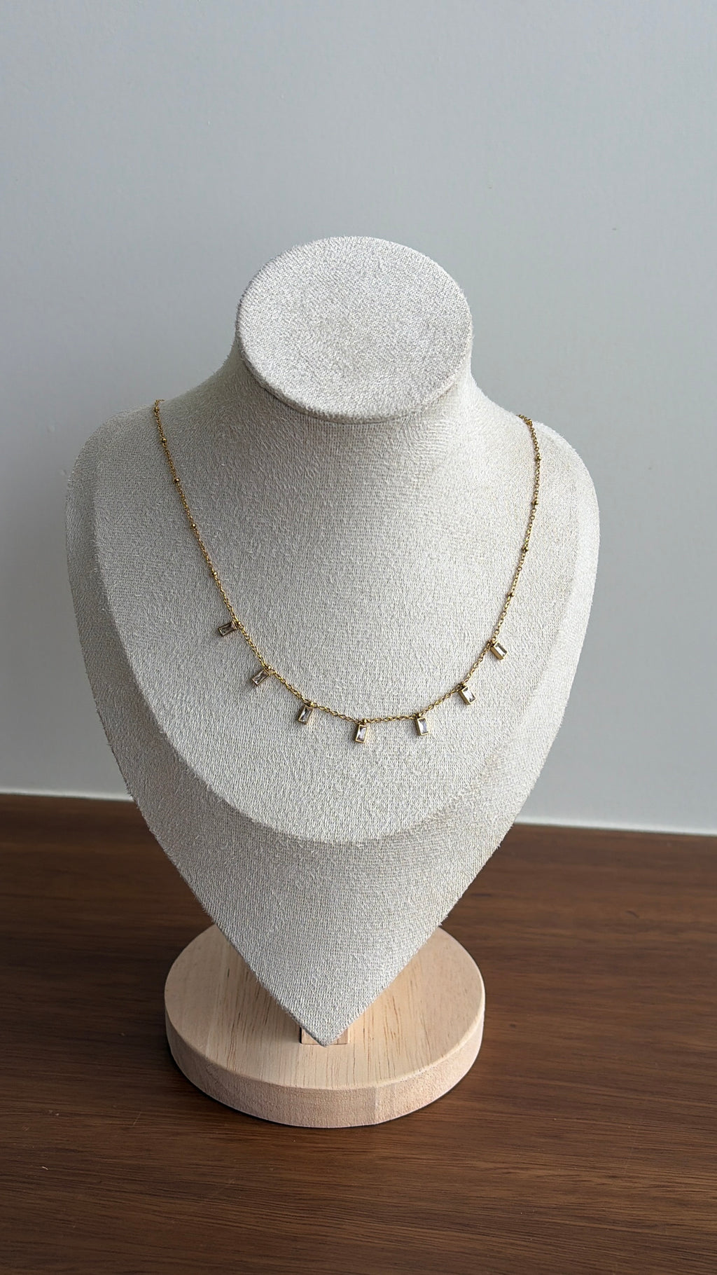 Arina necklace