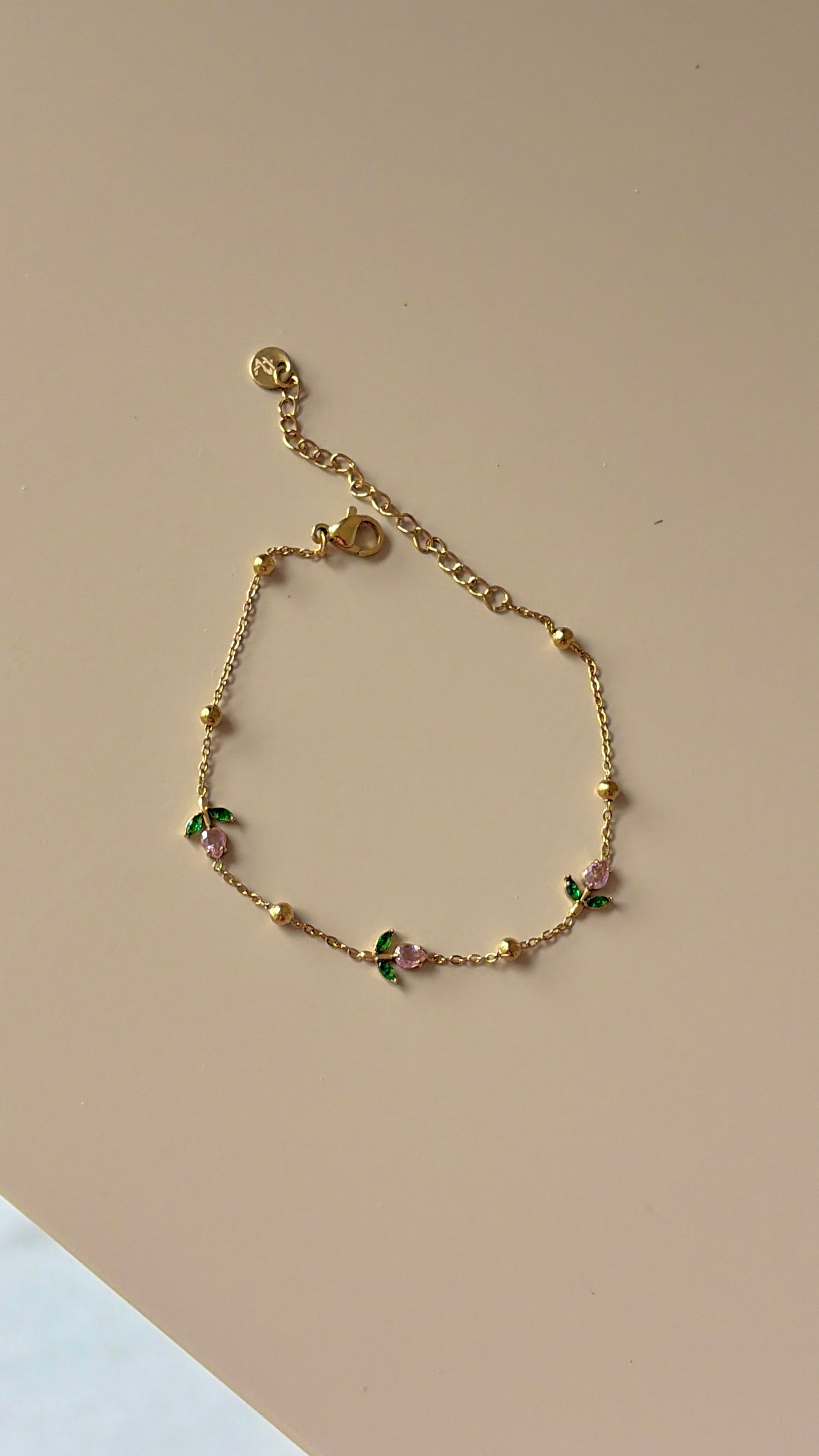 Pink mini tulip bracelet