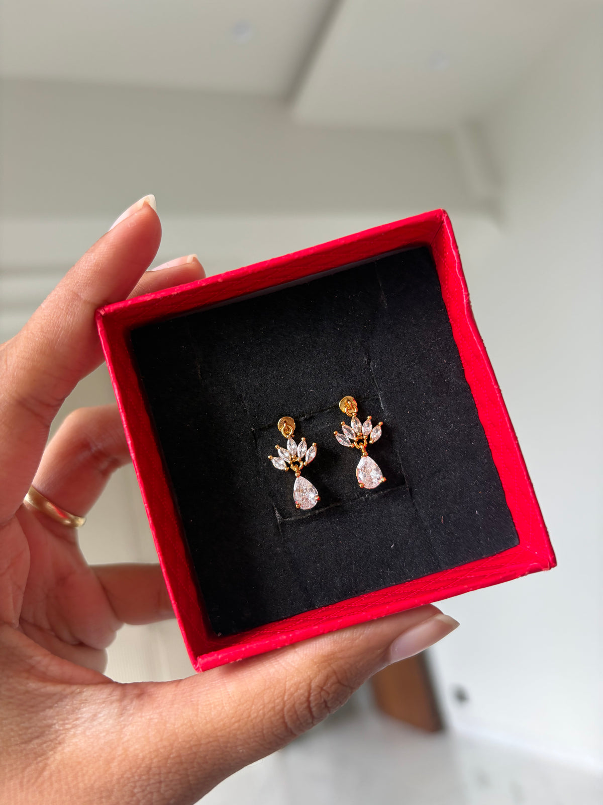 Crown drop earring (flat back)