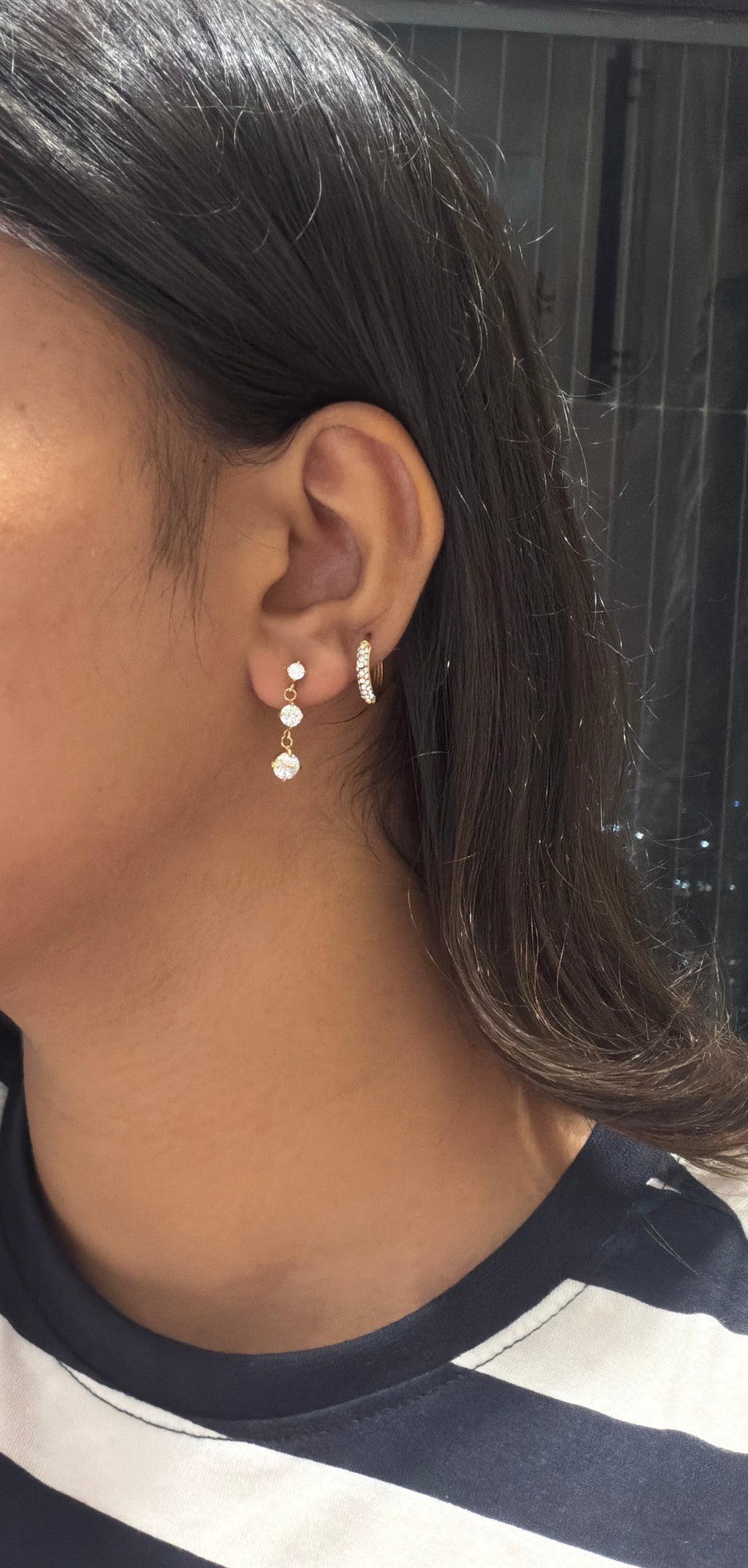 Solitaire Trail Earring