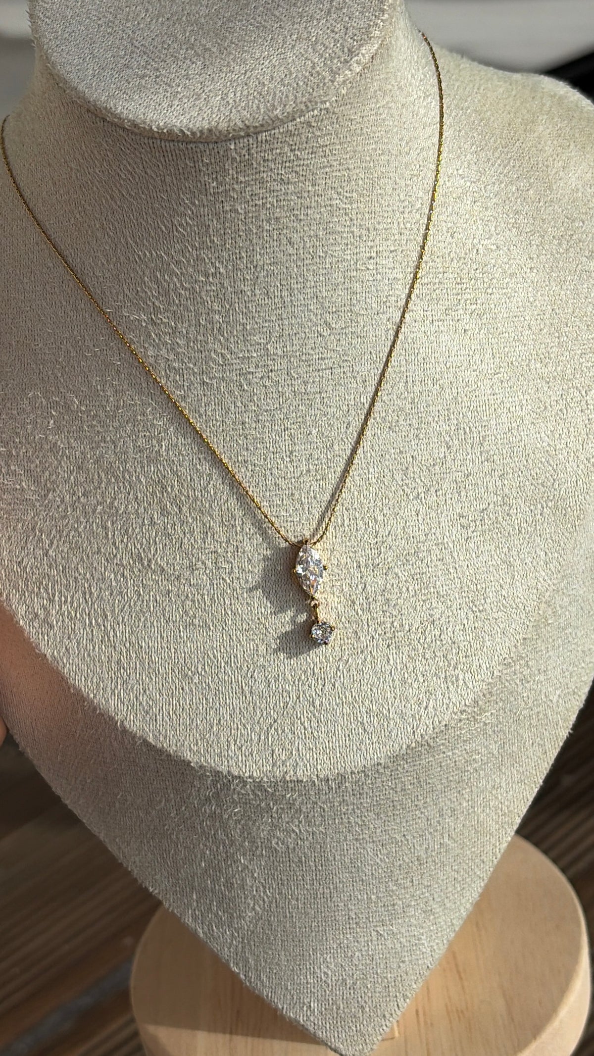 Dianaa necklace