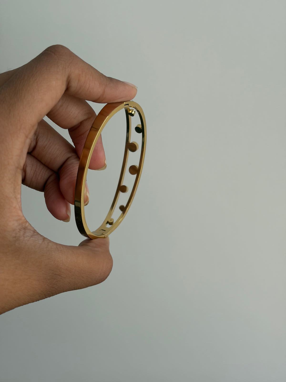 Dazzle stones bracelet