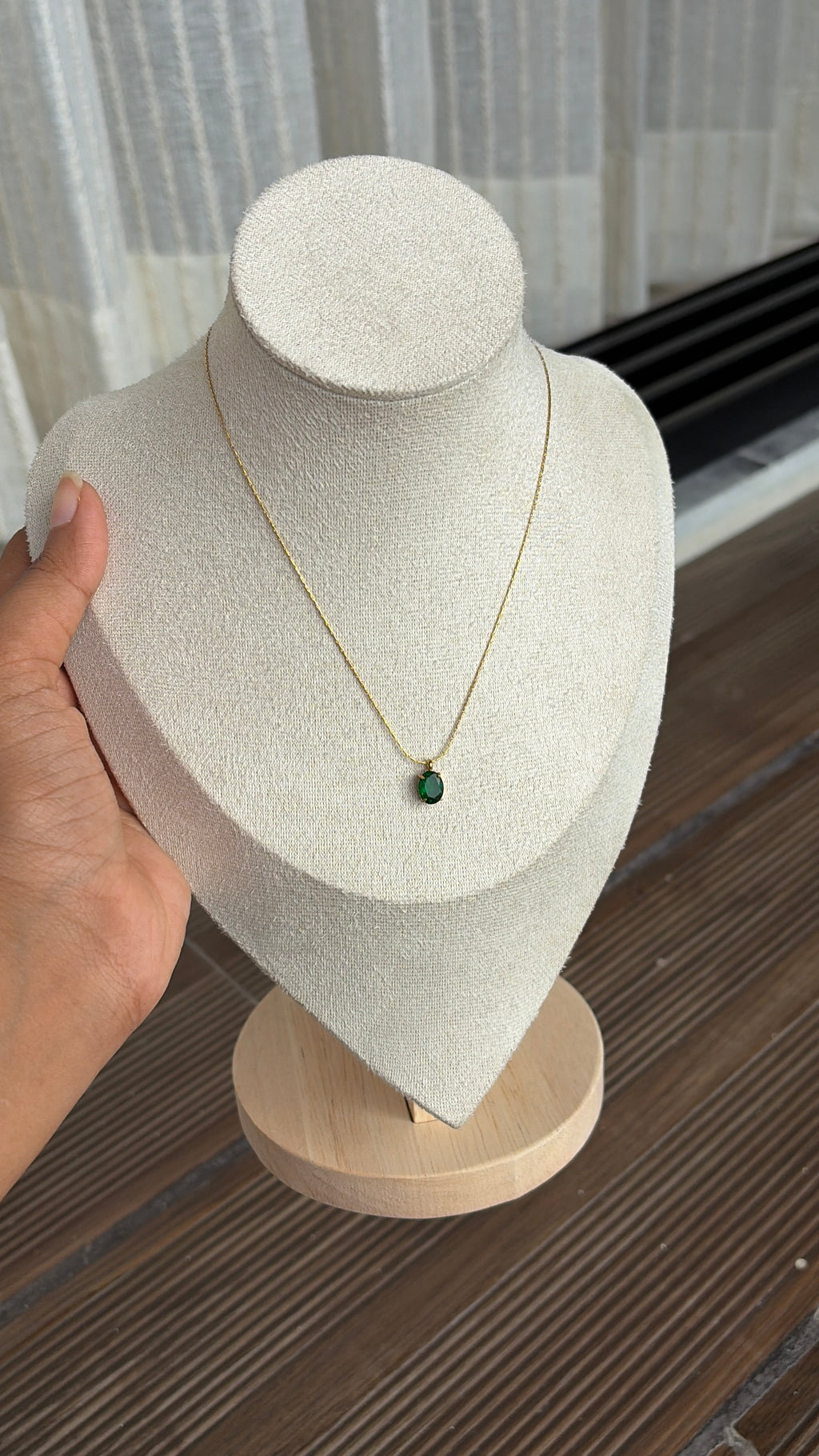 Angel emerald necklace
