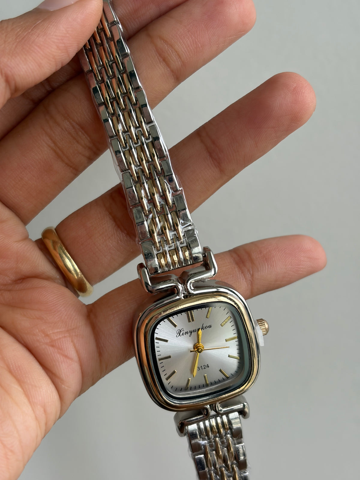 Dual tone watch