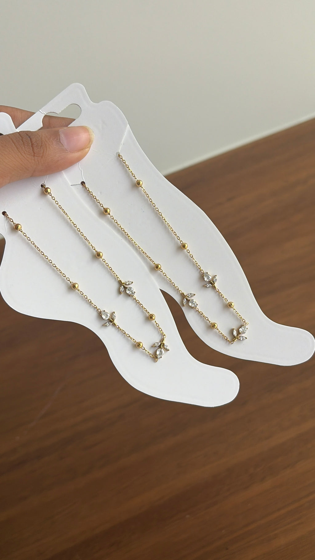 White tulip anklet