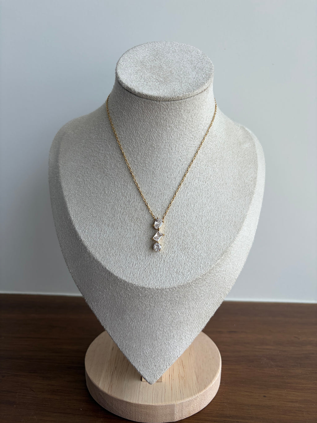 Arica gems necklace