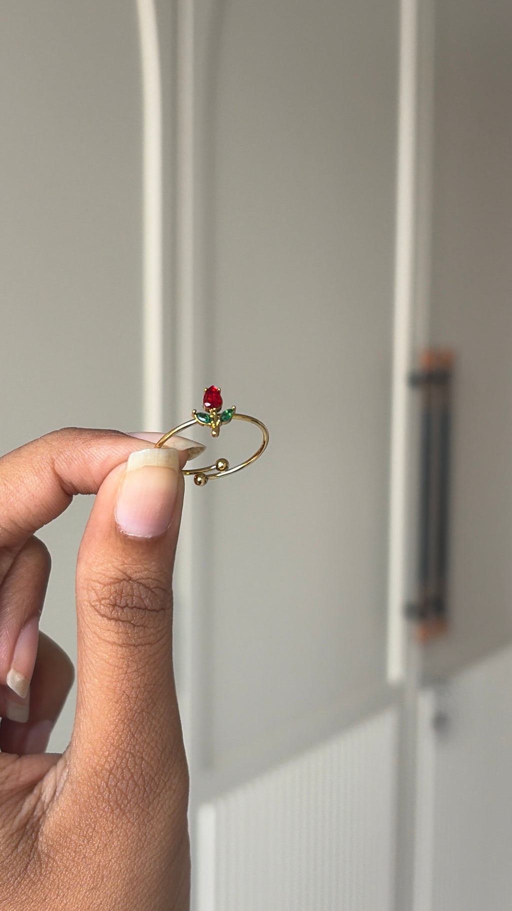 Minimal tulip ring (adjustable)