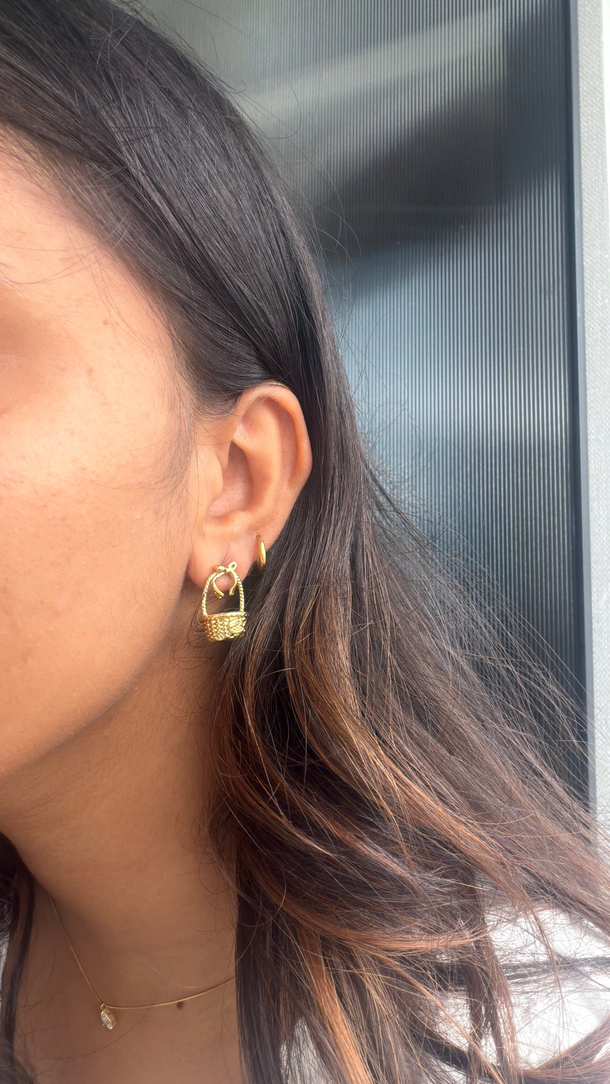 Bow love earrings