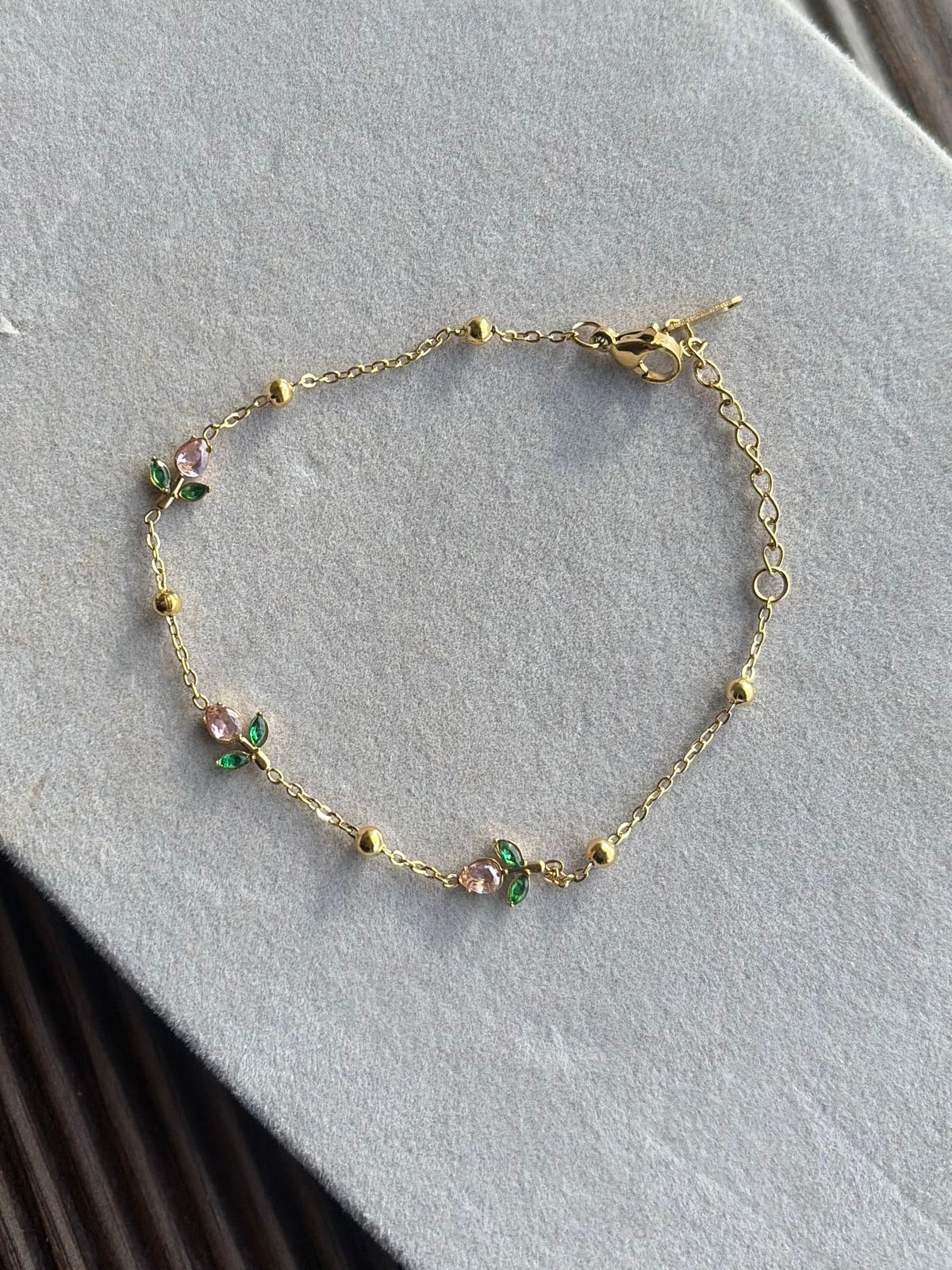 Pink mini tulip bracelet