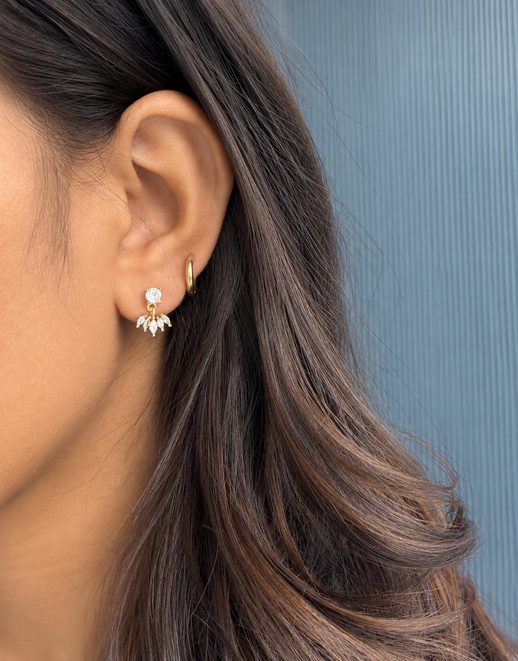 Drop crown ball back earring