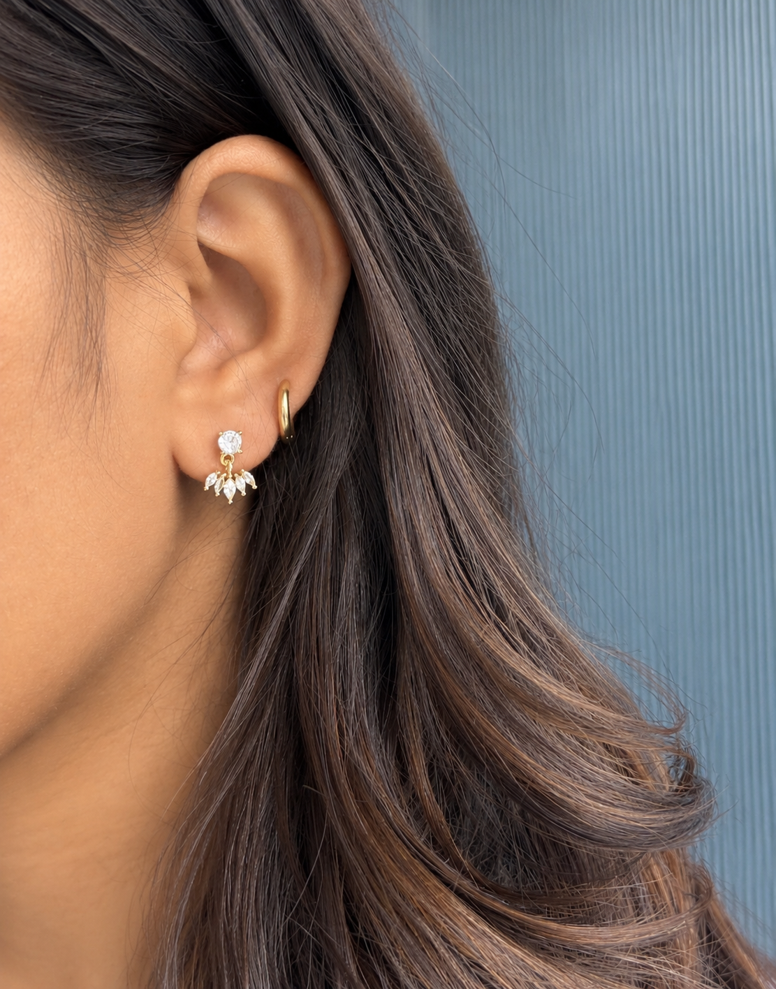 Drop crown ball back earring