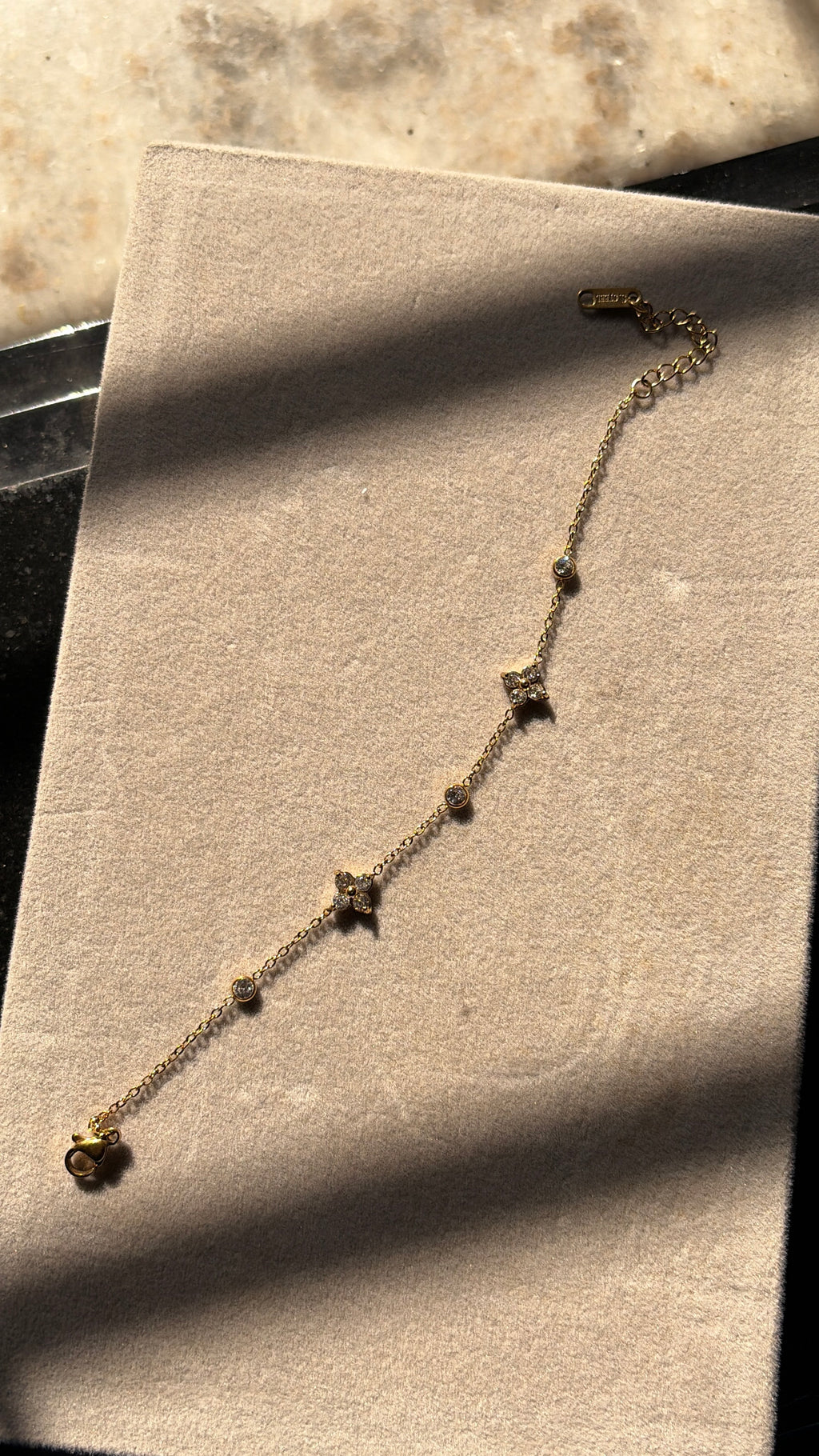 Clove shine bracelet