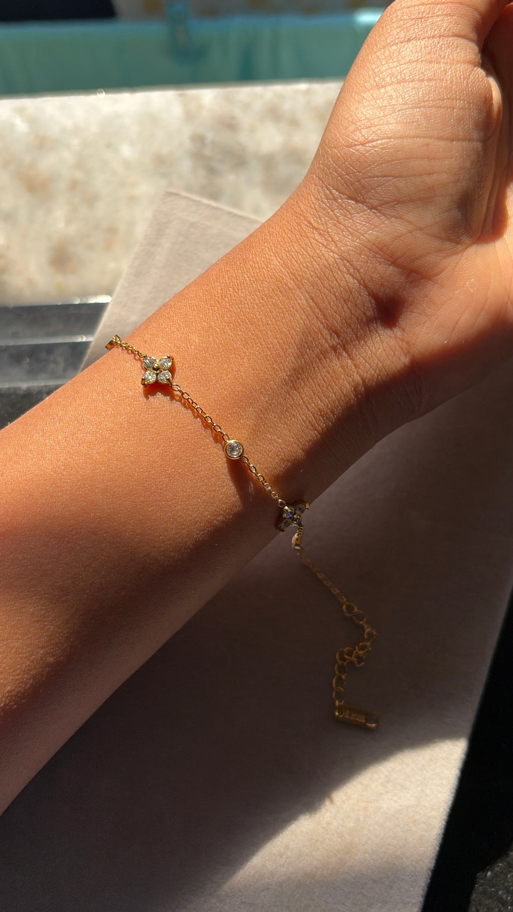 Clove shine bracelet