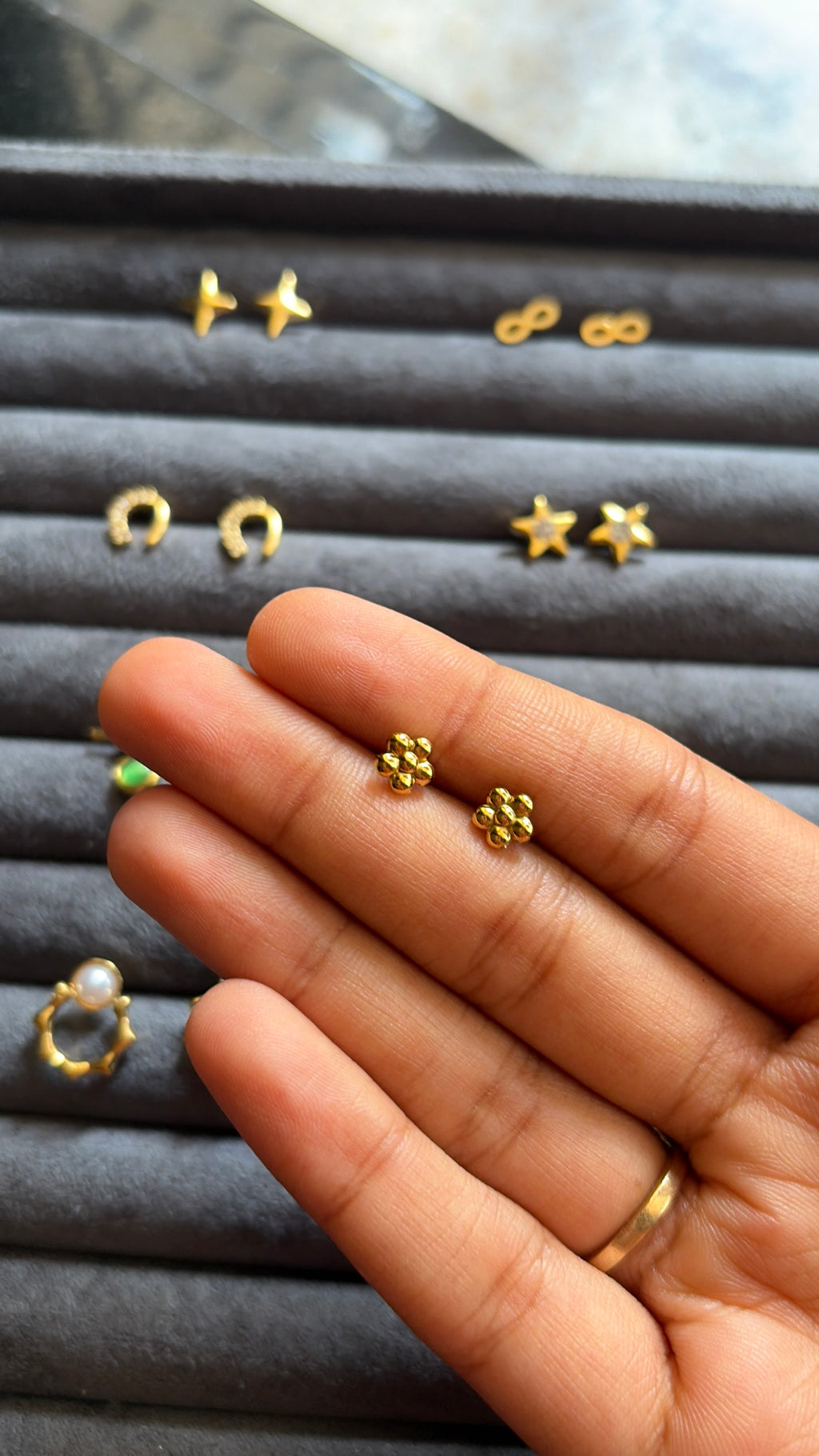 Mini flower studs