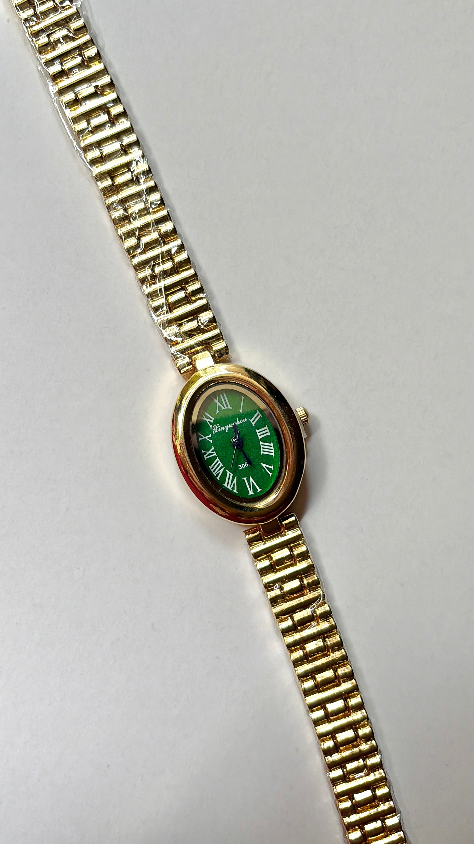 Ella watch
