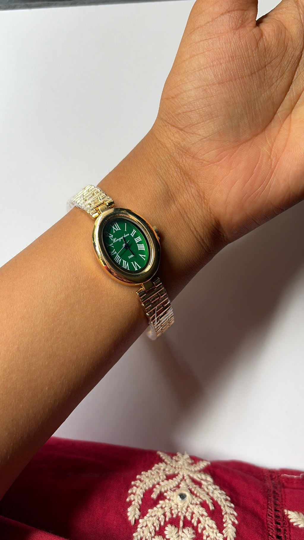 Ella watch