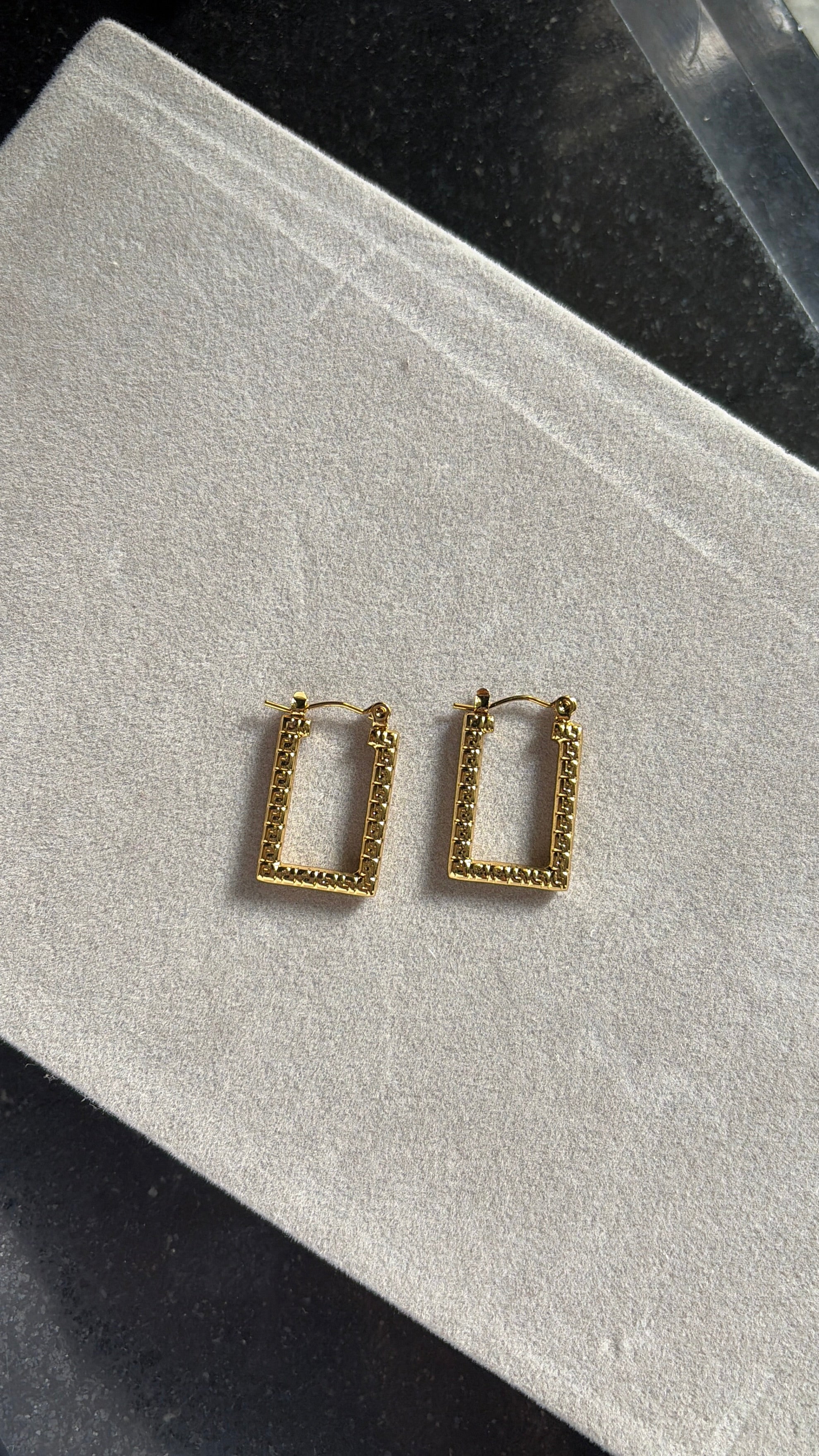 Stella Hoops