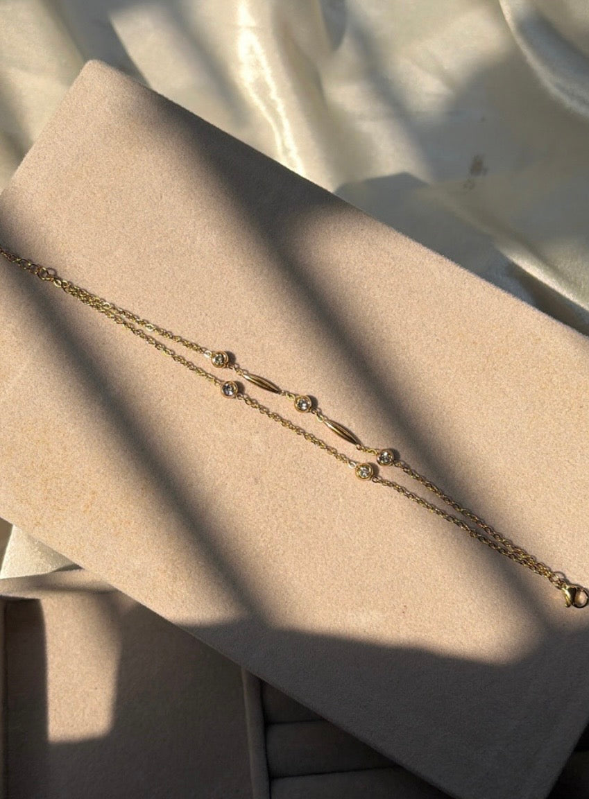 Soft line bracelet