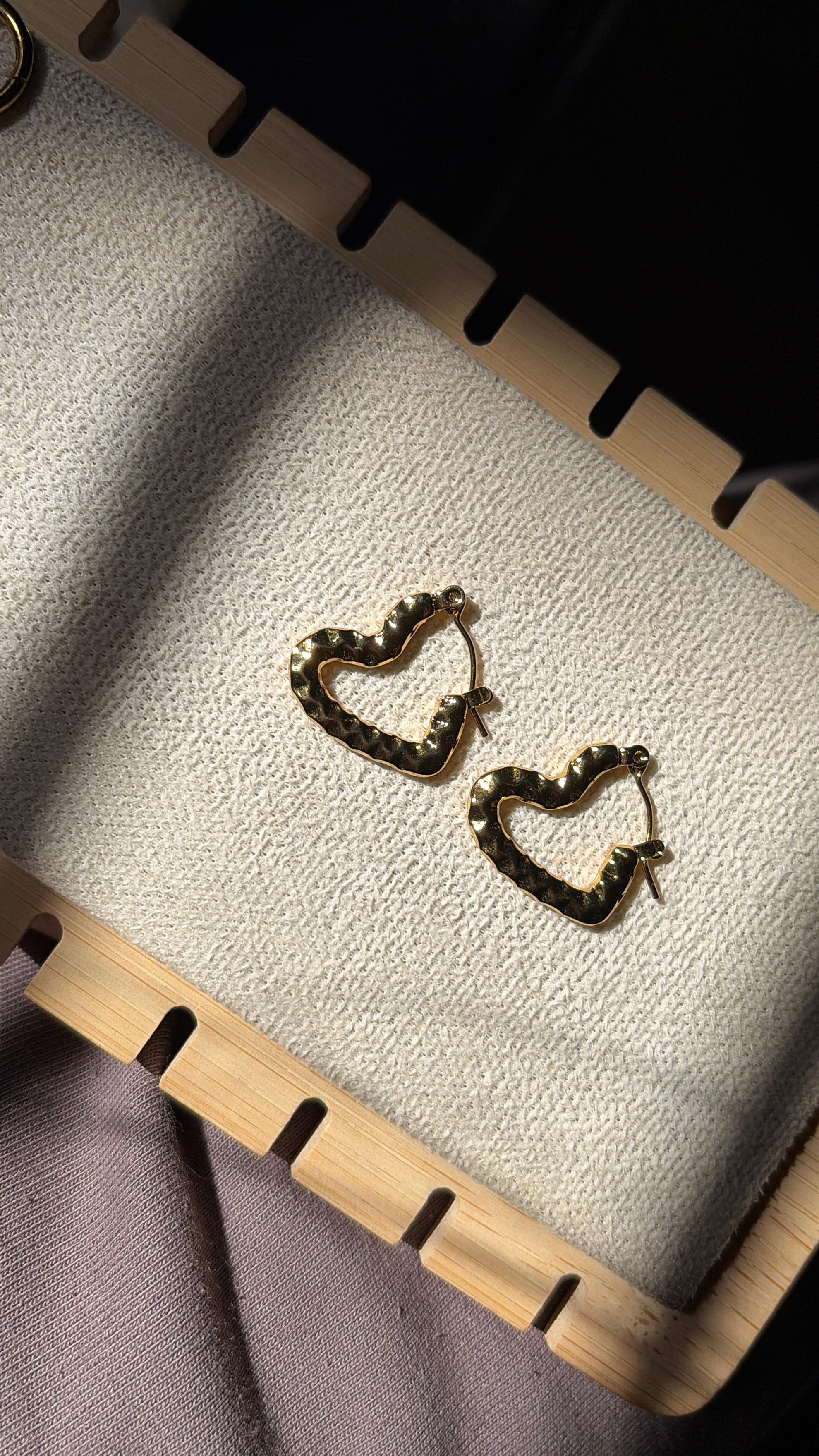 Falling hearts hoops