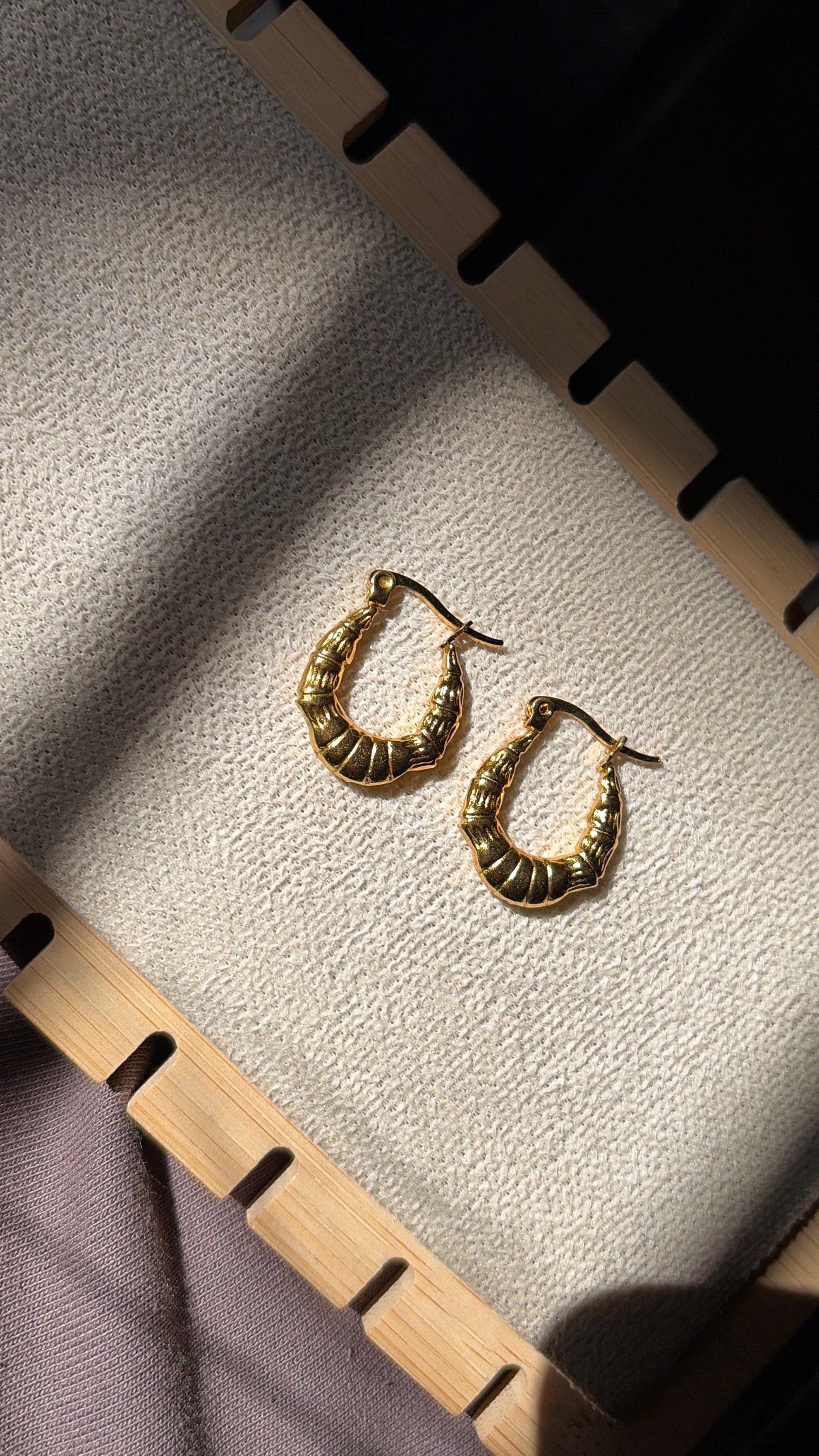 Caira hoops