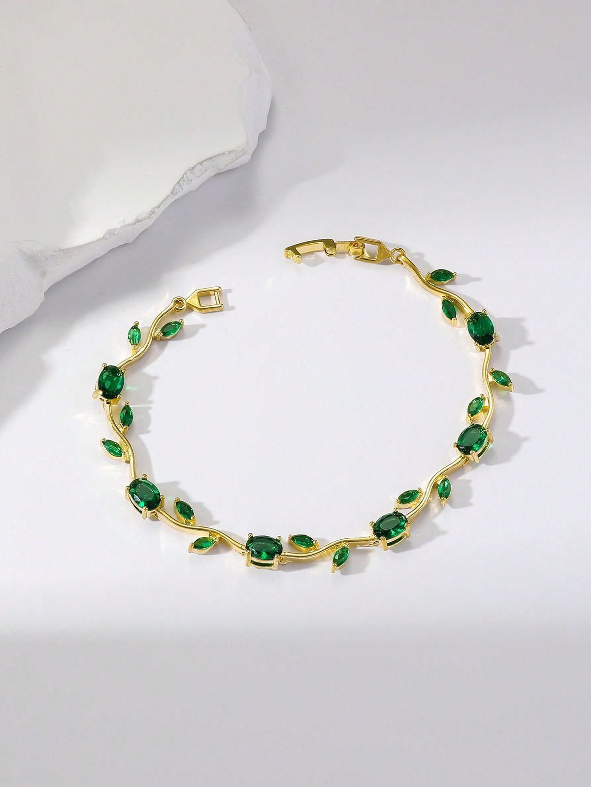 Emerald tulip bracelet (baby size)