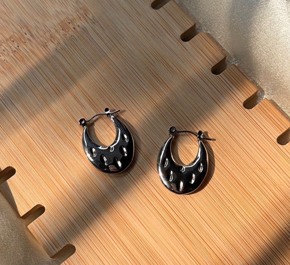 torque silver hoop