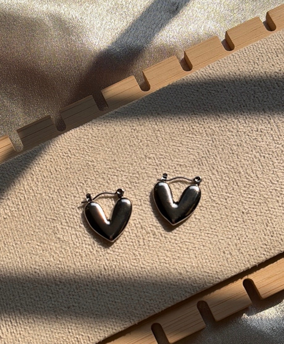 Heart silver hoops