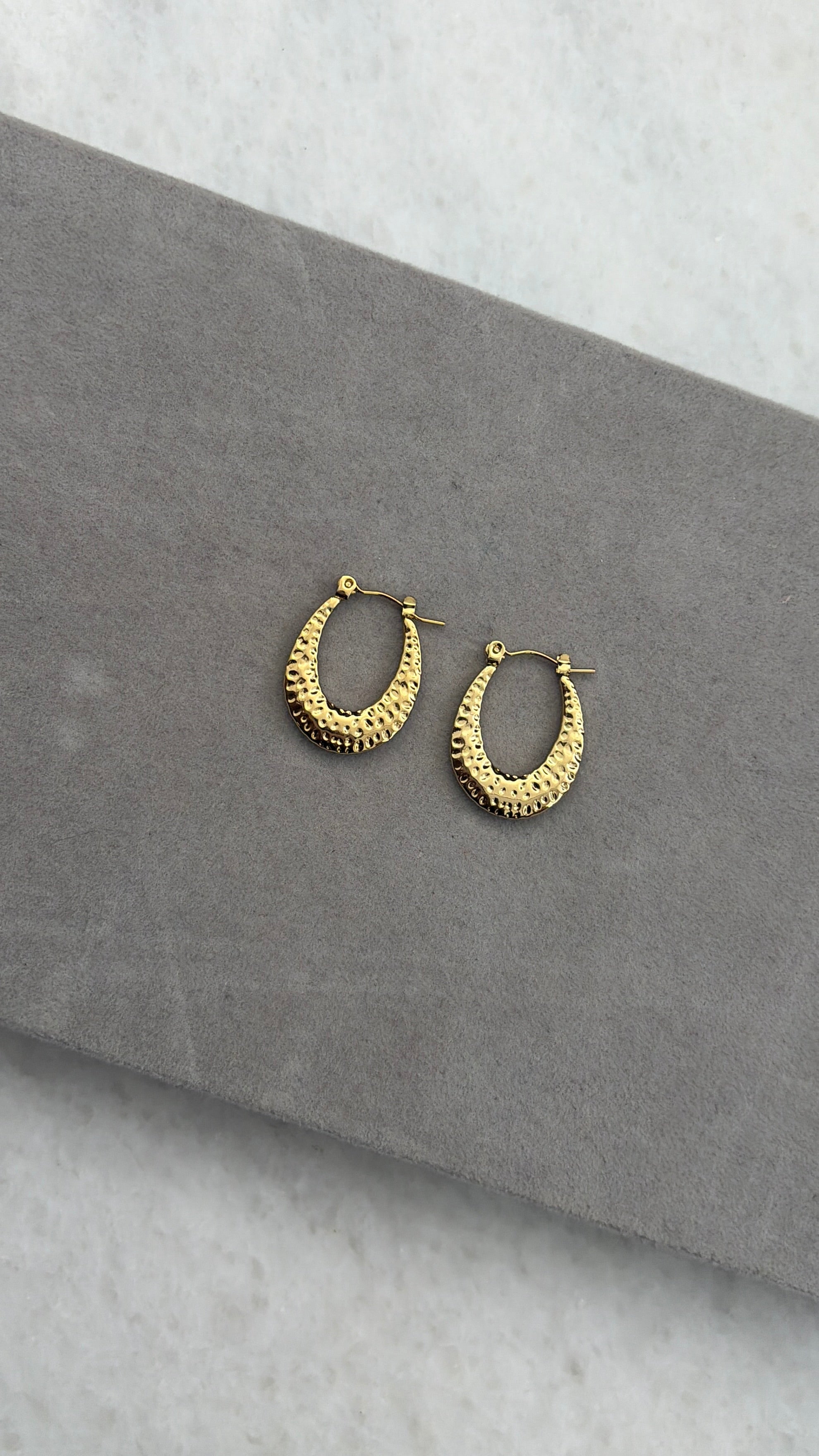 Longular hoops
