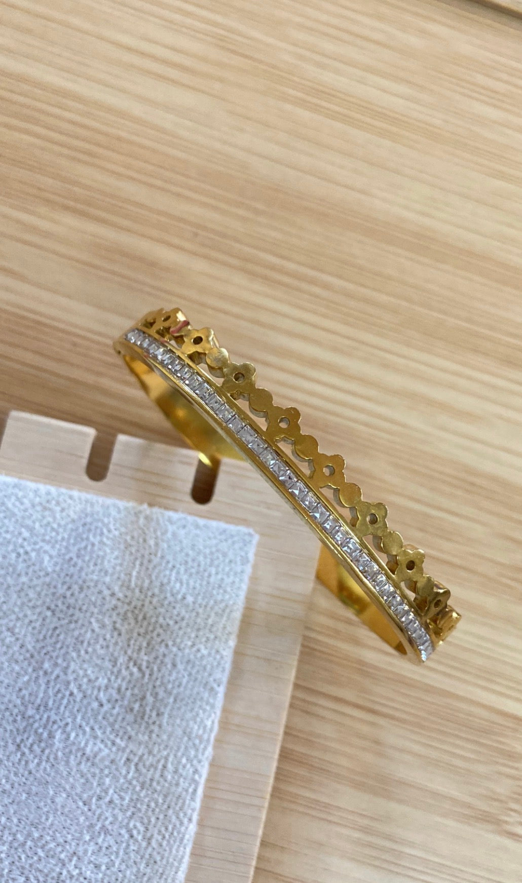 clover blingy bracelet