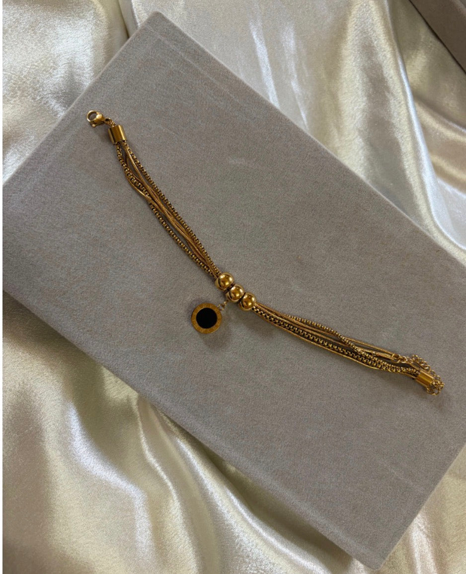 Reversible bracelet