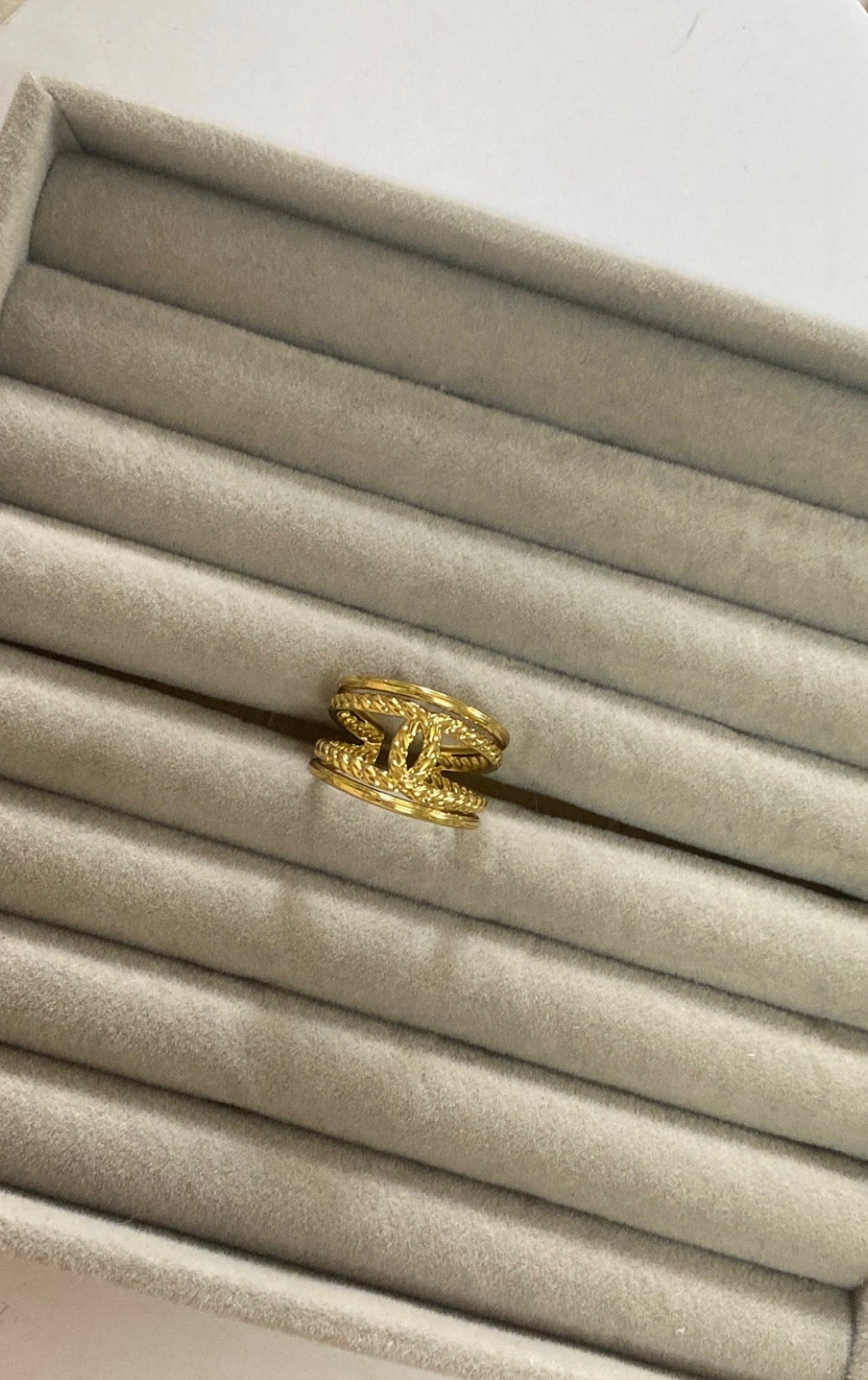 selarie ring (adjustable)