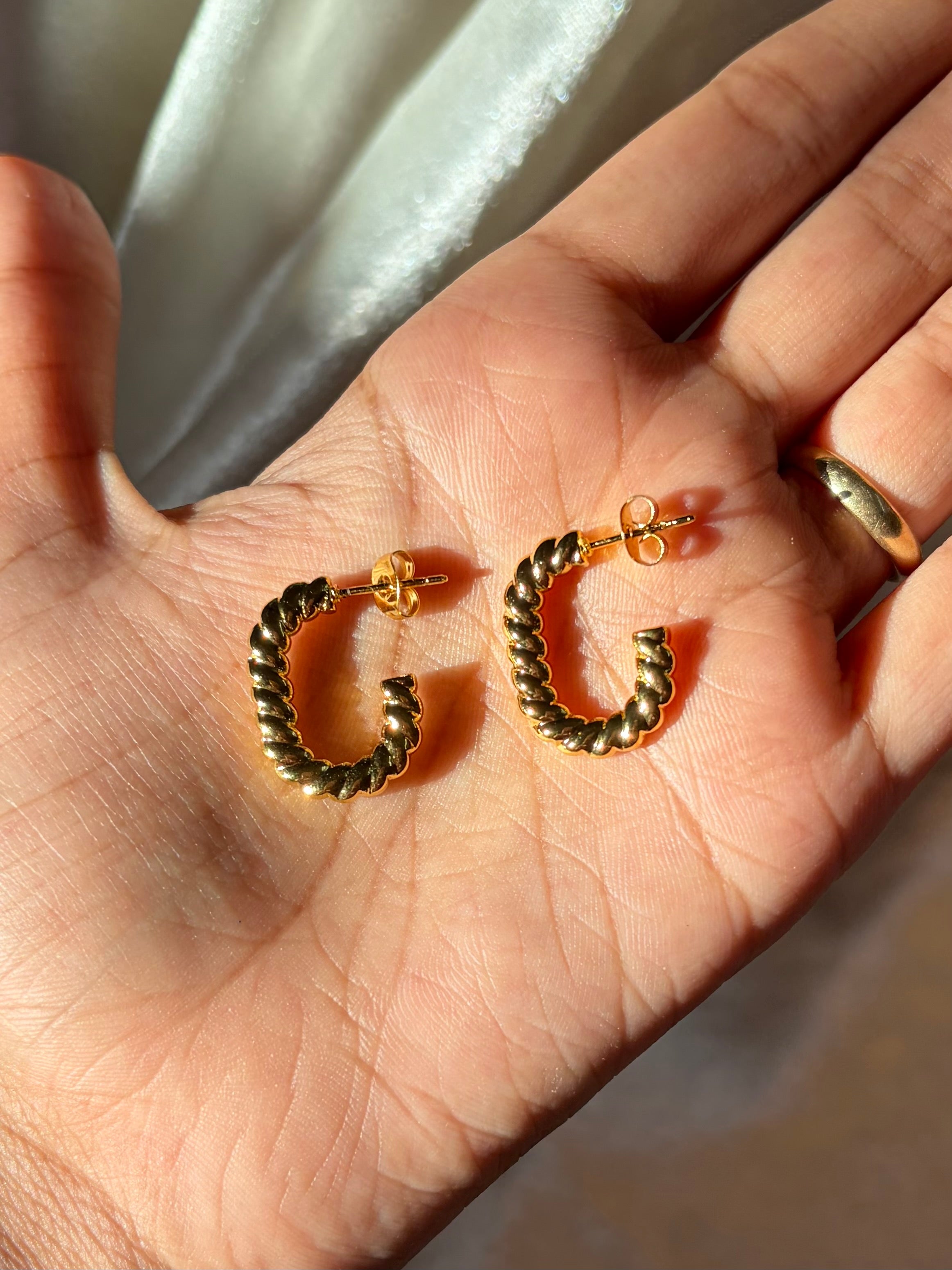 Chic Hoops