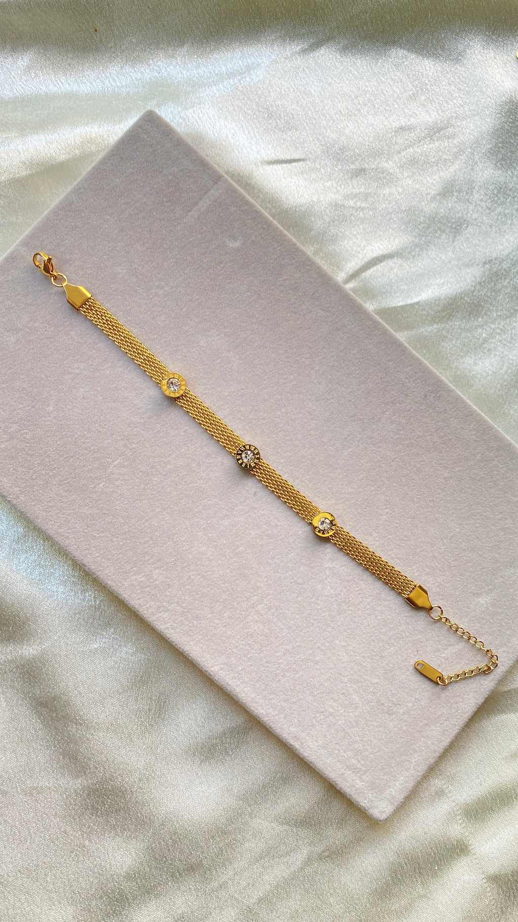 Elara bracelet