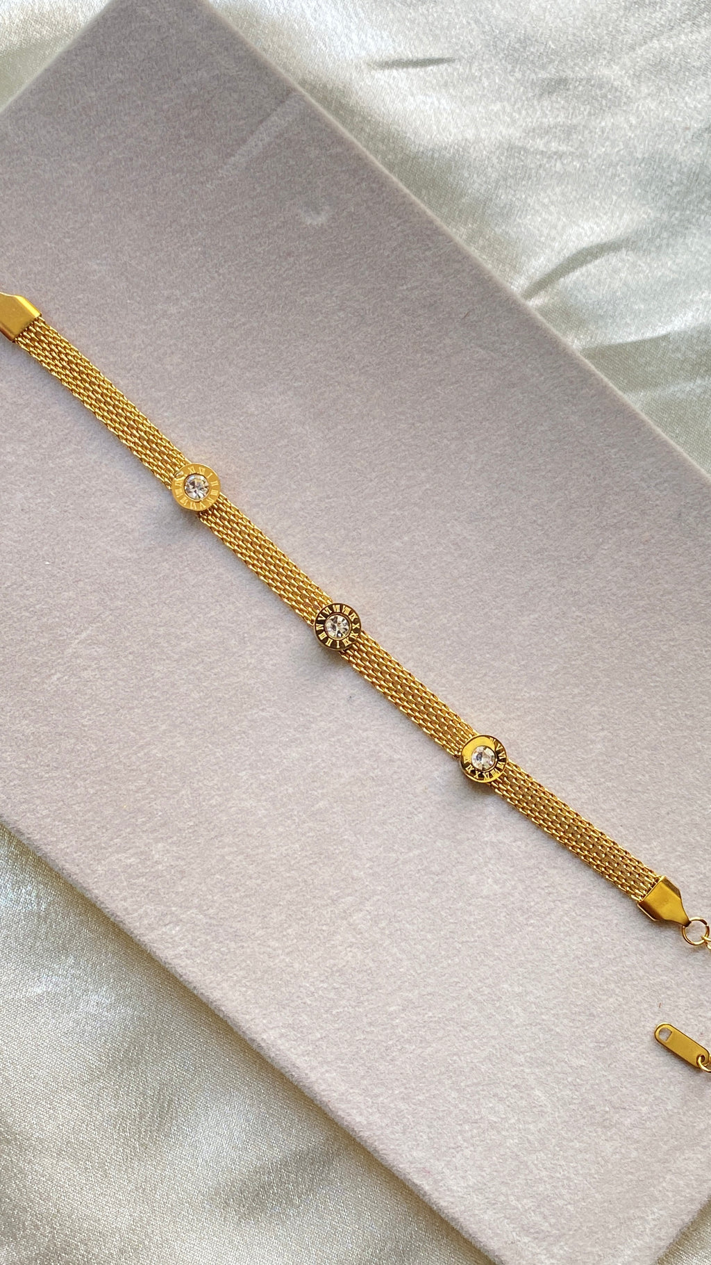 Elara bracelet
