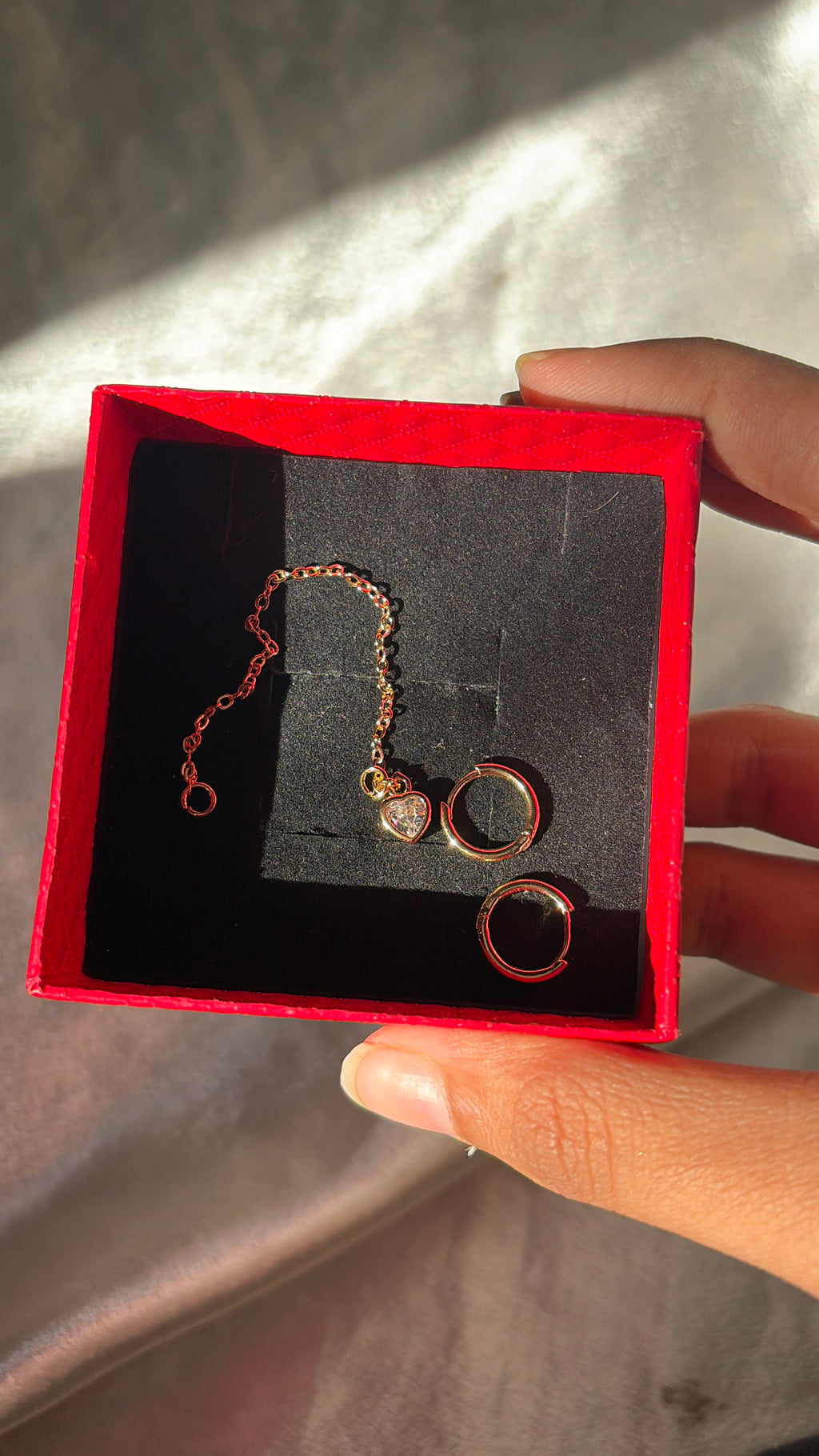 Detachable chain hearts earrings