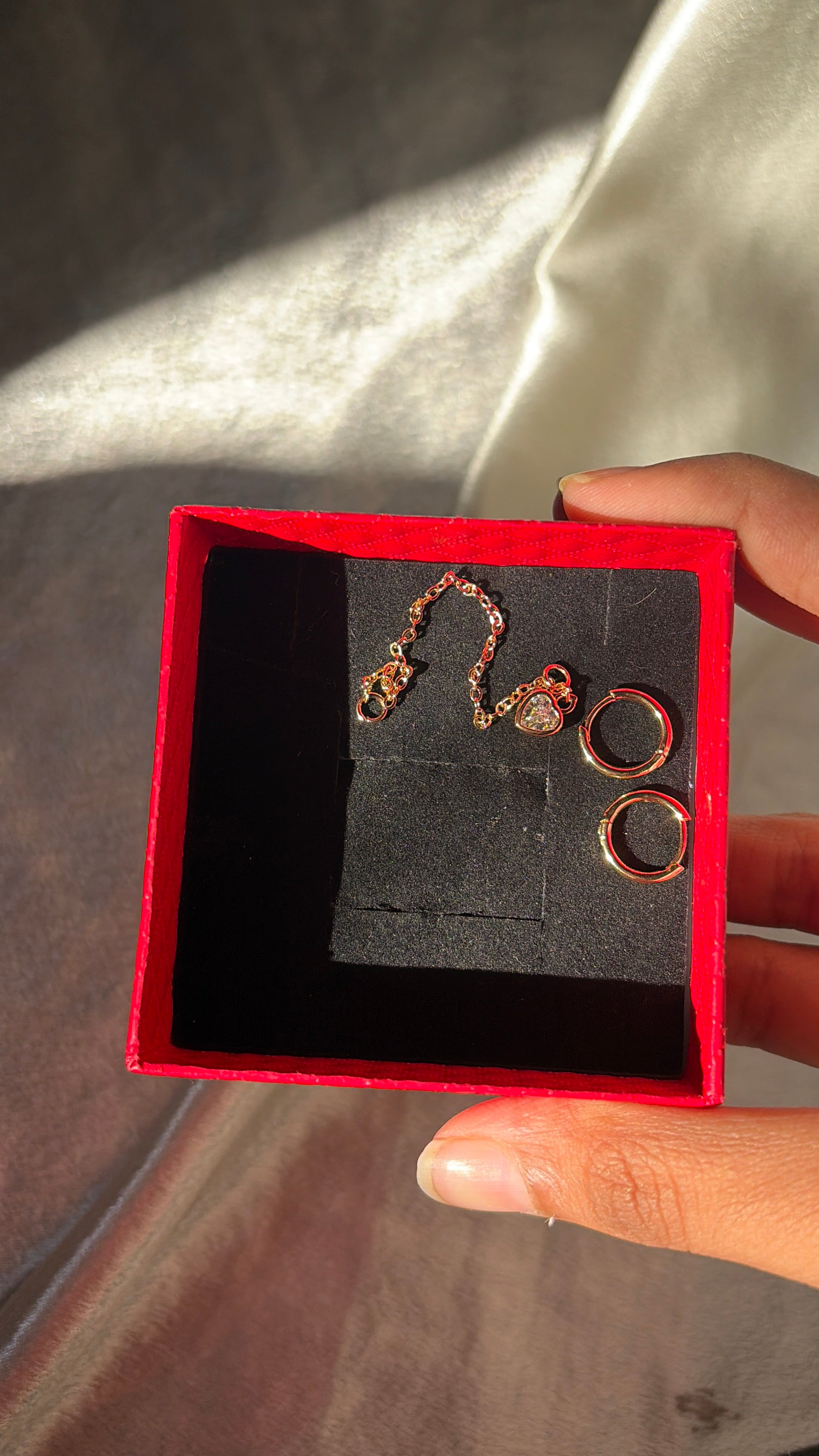 Detachable chain hearts earrings